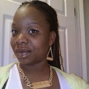 Meet your Posher, Rickenya